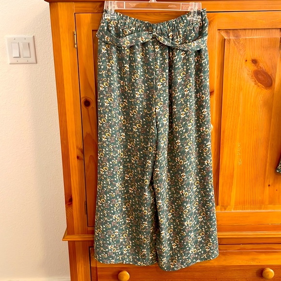 Matching top and pant set - Picture 5 of 5